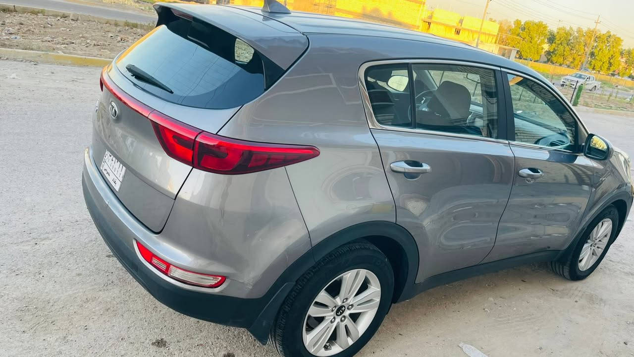 سبورتج 2019
فوول فتحه فور ويل 

مكينة جبيره منظومة غاز بيه حادث خشم بنيد فقط 

السياره جديده و مابيه نقص و باسمي 

عنوان بغداد

السعر 150 وبي مجال 

***********
