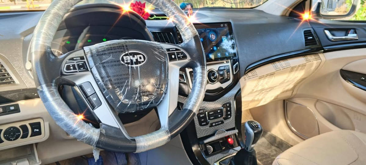 بي واي دي للبيع موديل 2014
سنوية اسمي شرط تحويل أو وكالة 
تبريد ثلج تدفئه حساس خلفي شاشة اندرويد كامرة خلفي كشنات جلد تحكم استيرن دفتر بانزين بيها كير محرك شرط 4جمات كهرباء تشغيل بصمه صندوك بصمة قفل مركزي منظومة لايت زينون عدسات لاصقة  ظررها قطعتين صبغ فقط سعرها 60 مجال بسيط بيها رقم موبايل 
*********** عنوان كركوك طريق بغداد كركوك, العراق
