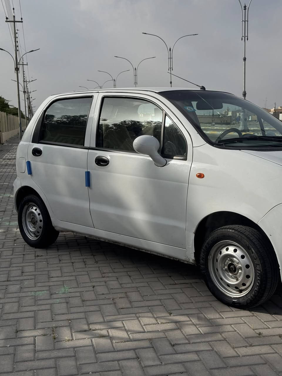 سلام عليكم 
شيري كيو كيو 2013 
تبريد تدفئه حدادية كله مضبوط
سنويتها لحد 2029 راعيهه يريد مداور شرط
مكاني بصرة ام قصر
السعر 35
***********
