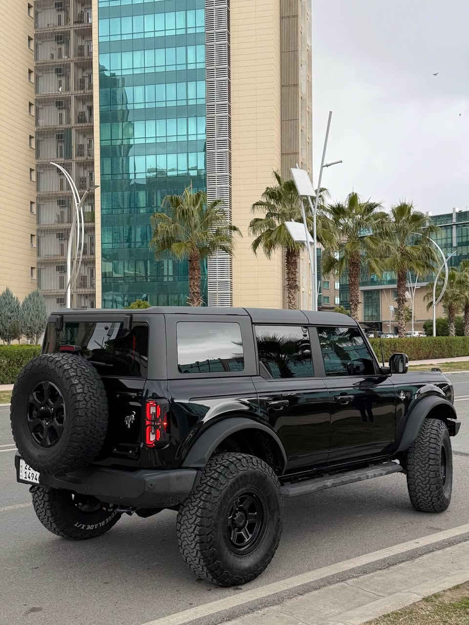 Ford Bronco 
Outer Banks ( V6 ) 
2023 
فۆرد برۆنکۆ ٢٠٢٣ 
فول مواصفات 
V6 
‎5 دوگمە 
‎5 کامیرە 
شاشە گەورە 
دەبل زەرد 
کوشن جلد سوورو رەش 
بیلاد لە ئەمریکا بلندکرایە
کتابی جام رەشی لەگەلە 
‎2 پارچە صبوغ 
داخلی نیتی 
12 mil رۆشتیە
لە هەولێرە سەیارەکە 
نرخی 🔥 ٣٥٥$ 🔥
*********** 
*********** أربيل, العراق

