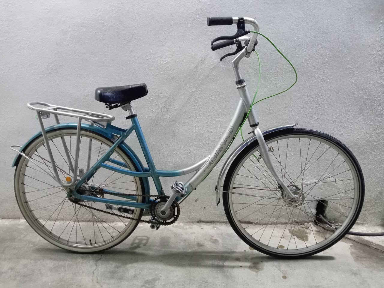 بايسكل للبيع حجم 28 السعر 45 قفل عنوان كركوك روناكي سايدين الرقم ***********
