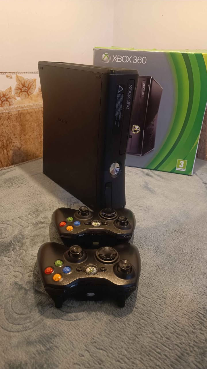 للبيع اكس بوكس جديد لوك مابي اي عيب يدات ثنين اصلي وبي العاب وكارتون الأصلية مطابقة جهاز مال بيت فد مرة نضيف سعره 115 وبي مجال *********** كركوك, العراق

