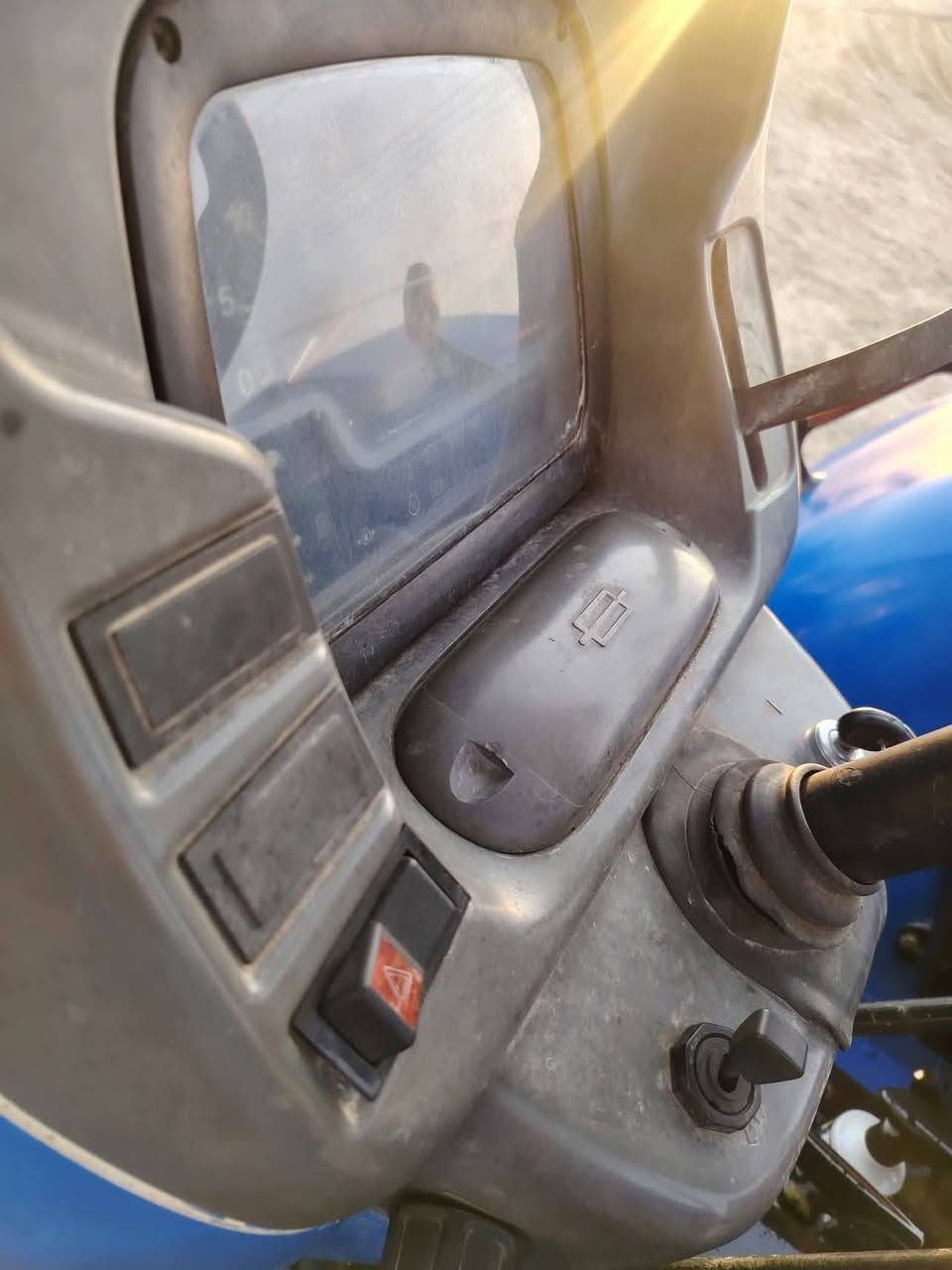 مكينه نيوهولند للبيع2014 رقم ذي قار وكاله مكفوله كفاله عامه وضع الشركه  كير محرك اكسن وضع شركه مكينه جديده  الشراي يتصل على رقم ***********
