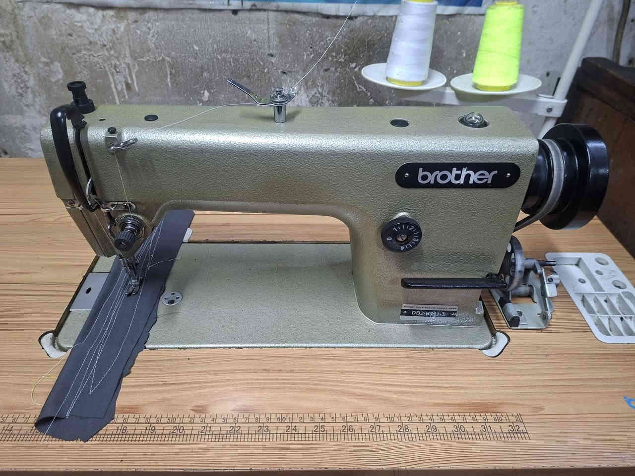 مكينه برذر اصلي مستخدمه نضيفه جدا
ضمان سنه بيها
اتخيط كل انواع الاقمشه
مكاني بغداد مدينه الصدر ومتوفر توصيل
*********** 
***********
