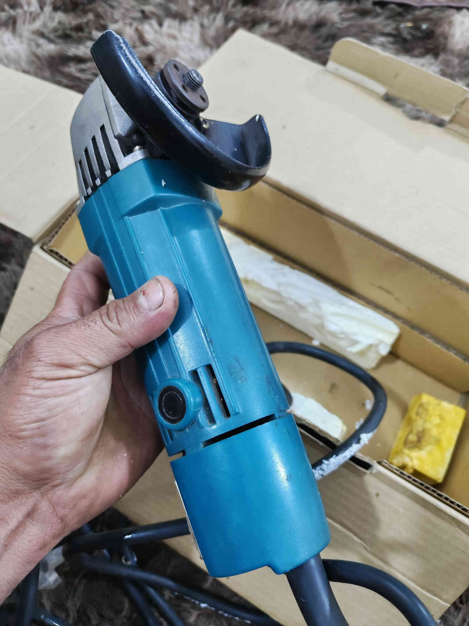 السلام عليكم ورحمة الله وبركاته كوسره ماكته  ياباني مؤسسة  جديده  السعر 85 ألف   يوجد توصيل لجميع المحافظات  ***********
