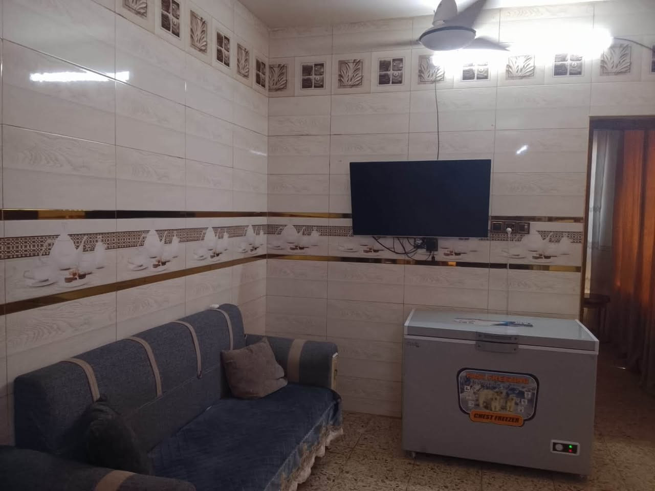 السلام عليكم
بيت 🏠 ١٠٠ م في الثعالبة الـ٩٠٠٠ قرب السوق

طابق ونص 

مواصفات البيت 

الطابق الارضي 

استقبال 

غرفه 

صحيات خارجيه 

صحيات داخليه

مطبخ 

غرفه في الطابق الثاني 

البيت مرمم في عام ٢٠٢٢ بالكامل 

كاشي ✅

سيراميك جدران ✅

بورسلين الغرفه الفوگ ✅

كامل مُكمل فقط تجيب غراضك وتگعد 

السعر خاص 

الرقم 

*********** فقط واتساب

‭***********‬
