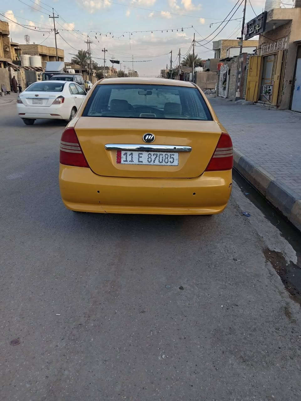 السلام عليكم ليفان رقم بغداد بسمي صبغ عام نقص التبريد تخم تاير صدر جديد كلشي شغال بيه السعر ٣٥ رقم الهاتف ***********
