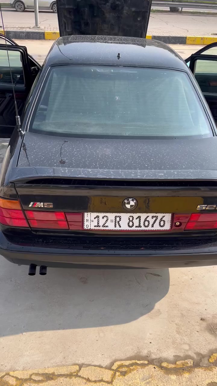 السلام عليكم
BMW موديل 1992
530كبس دبل فانوس
فول توماتيك فقط كيرعادي ZF
   دبل ايربك دبل جكمجه
فتحه بل سقف
كشنات تدفئه شغال  
كشنات كهرب  شغال
داخل جلداصلي مال شركه
بچم عريض
طخم امامي خلفي جديد
ويل كب توسايز اصلي
هزه ورقم جديد
شرط التحويل
استيرن كهرب شوته رياضي
العنوان موصل حى السكر
***********
***********
السعر68 بيها مجال
