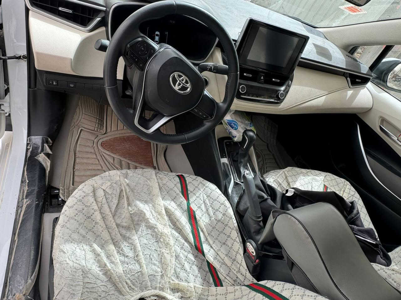 سياره للبيع كورلا خليجي 2024ماشيه15كفاله عامه فول مواصفات رقم ***********
