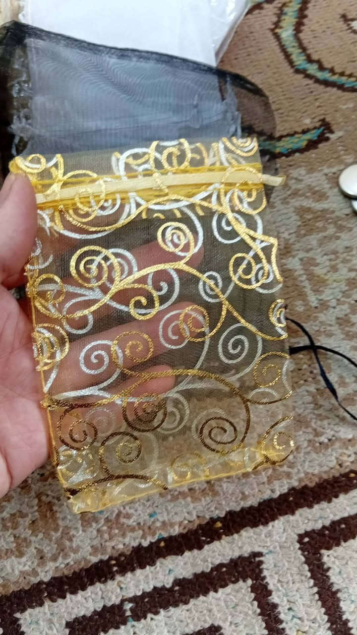 اتوفر عندي اكياس قماش ١٤٠ قطعه ٣ اشكال واحجامهم السعر ١٠


**إذا كنت صاحب هذا الإعلان وتريد حذفه لأي سبب، رجاءا أرسل رسالة إلى الدعم الفني**