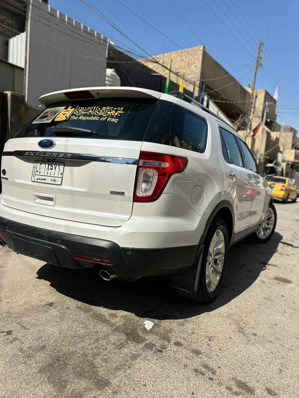 السلام عليكم فورداكسبلور موديل 12 فول عدا فتحة السيارة حادثهة جاملغ او بنيد نفسهن مصلحات السيارة تبريد ثلج ❄️ مكان السيارة بغداد الامين الثانية رقم الهاتف *********** 🅾️ بيع فقط  سعر السيارة 115 وبيهة مجال
