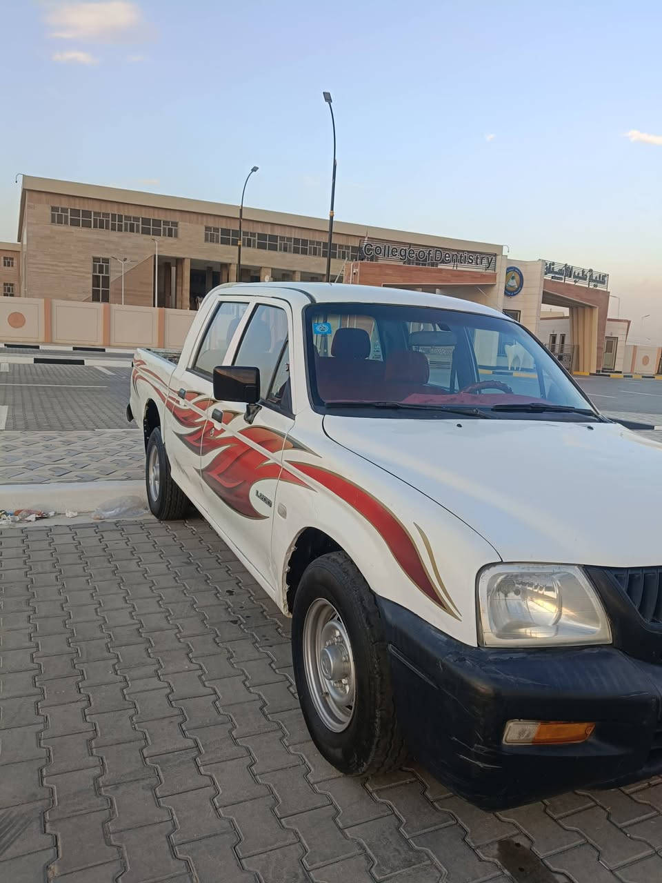 سلام عليكم مستبوشي 2006 رقم بصره انكليزي سنويه لل30 مكينه وكير جدد بخاخ حداديه 100 /100 سياره مكفوله من الضربه بيه مكانات صبغ سياره جاهز من كلشي
السعر 75 بيه مجال بسيط / مكاني البصرة 
اتصل ***********  بيع فقط
