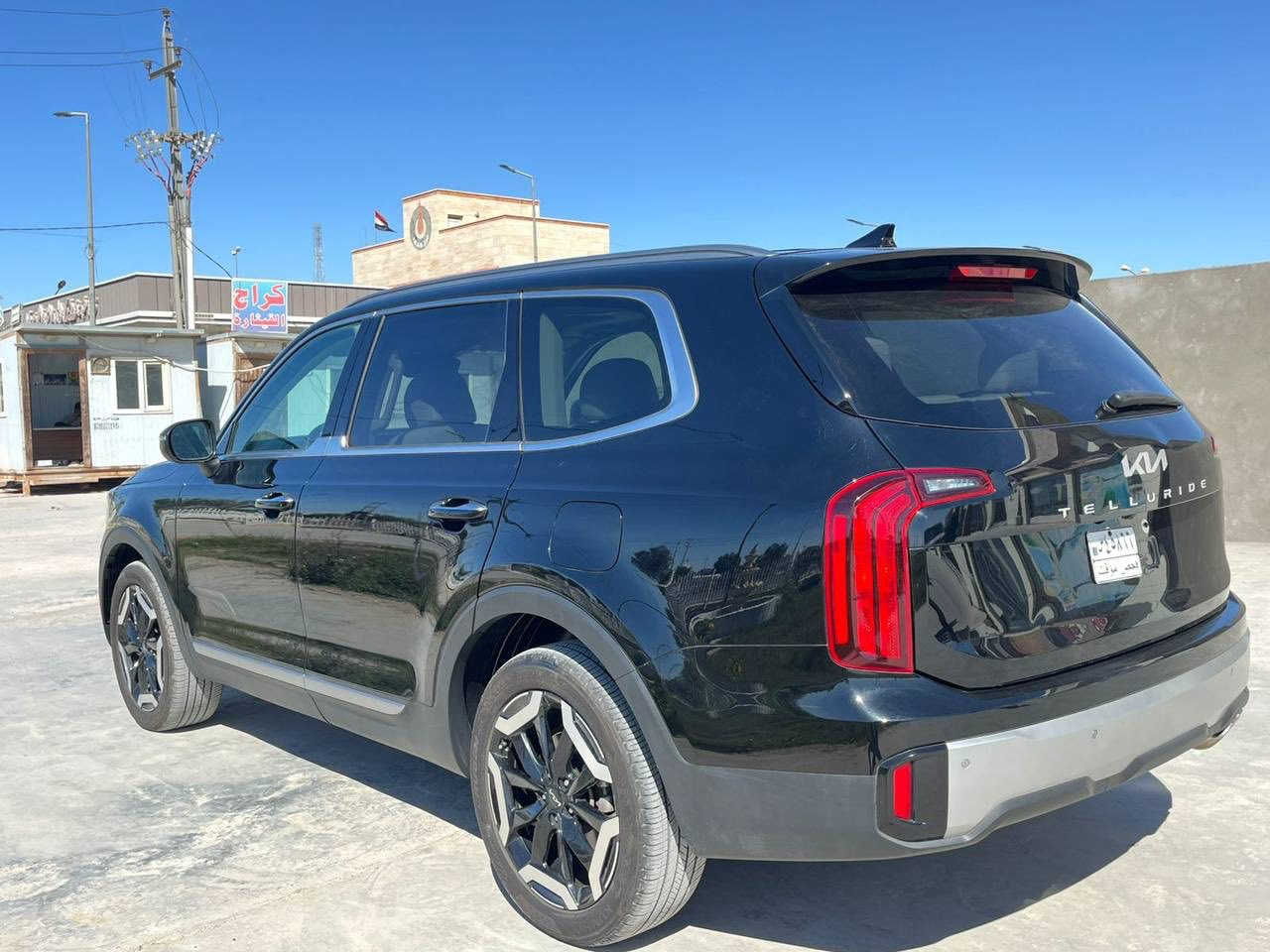 #اللهم صل ع محمد وال محمد #كيا تيلورايد 2024 دخول جديد بكتاب شهداء ذي قار معفيه من الرقم فقط ترويج معامله 

سياره حادث خفيف جدا وحلو قطعه وحده تبديل 
(جاملغ فقط تبديل ) ارباك استيرن الباقي كفاله عامه من زلغ 

#اللون اسود الملكي داخل ابيض 

فئه S معروفه مواصفاتها 
فتحه بصمه  تشغيل عن بعد  رادار  حساسات _

ويل كب  تحكمات  شاشه جيتال  متصله _ كامره 

كشن كهرباء  جلد  داخل ابيض منفصل 

انظمه قياده  توقف ذاتي  لايتات زنون  مانع انزلاق  مانع انحدار  مثبت سرعه  باقي مواصفات معروفه 
سياره جديده  وأحلى من الصور ماشيه 20 الف 
                     السعر: 270وبيها مجال 

رقم الهاتف *********** مكلف بالنشر غير متواجد ع فيس صور حادث بالمنشور 
مكان ناصريه مركز حي اور وتحياتي لكم
