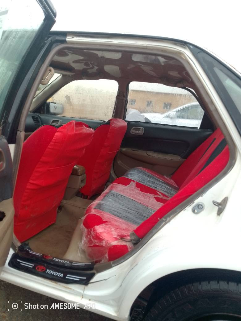 كورلة موديل 95 
راعي متوفي بدون قاصرين 
مكينة بداية بخار 
گير شرط غرفة دوشمة جديدة 4بطاين ودشبول
كهربائيات فول +منضومة زينون
مستمسكات المالك +قسام شرعي عندي انطيك رقم تلفون وعنوان داورها كل مشكلة ماكو 
ترهم بيع و مراوس سيارة أقل منها 
حلة الكفل ***********
سعرها نقد 35 وذا مراوس حسب القناعة والفرق من الطرف المقابل حلة, بابل
