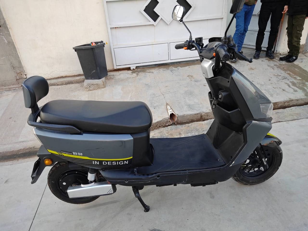 ‌ السَّلَاْمُ ‌‌عَلَیْکُم‌ ‌وَ ‌‌رَحْمَةُ‌‌ اللّٰهِ‌ وَ ‌‌بَرَکَاْتُه‌
دراجة شحن ٦ بطاريات

نظيف جدا و مابي نقص

سعر ٥٧٥

مكاني كركوك. .رحيم آوه

*********** واتساب
