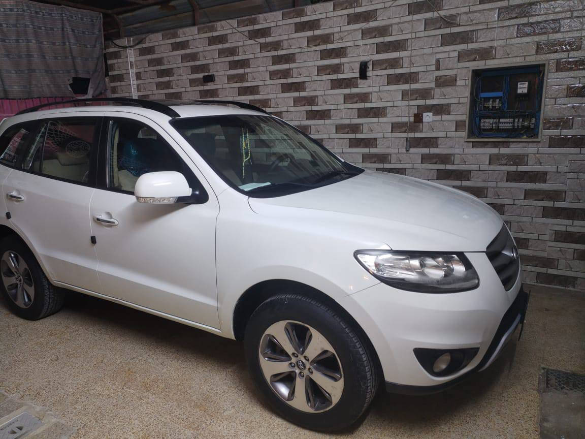 السلام عليكم ،،،،
سنتافي موديل 2012,,,,,
وارد خليجي 
بدون ضرار 
فول مواصفات ،،،،،،
السعر ،160 
الشراي يتصل على الرقم 
***********
