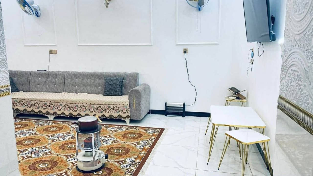 مثنى خلف الشهداء قرب جامع فاطمت الزهراء 150 متر منفصل 4 غرف فول مواصفات مال جناي شارع 10 سعرا 120 وبي مجال لشراي للاتصال علا الرقم ***********
