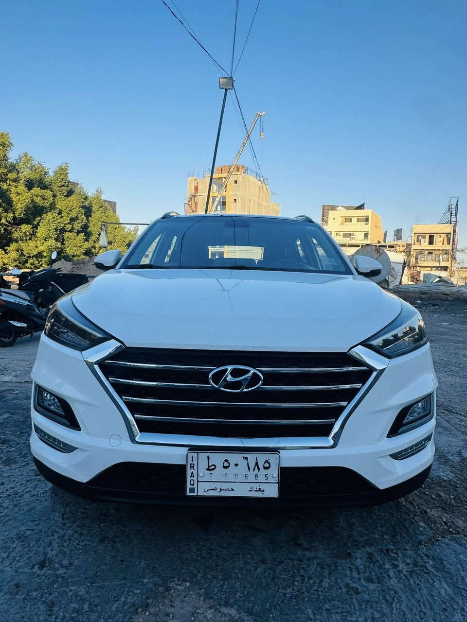 السلام عليكم 
توسان 2020 خليجي ماشيه 109 الف السياره رقم بغداد بأسمي السياره سونارهة مرفق مع الصور 
المواصفات 
لايت 5 عدسات
بنراما 
بصمة 
شاشة اصلية 
مرايات ضوئية 
ترحيب عند الاقتراب 
حساسات + كامرة دوارة
كشنات جلد 
كشنات كهرباء 
هند بريك برجل 
درايف مود
محرك 2000 دوش 
قطعتين تبريد 
وبعد بيها هواي مواصفات
السعر 208 ورقة وبيها مجال للشراي 
الرقم *********** 
مكانها بغداد حي عدل
