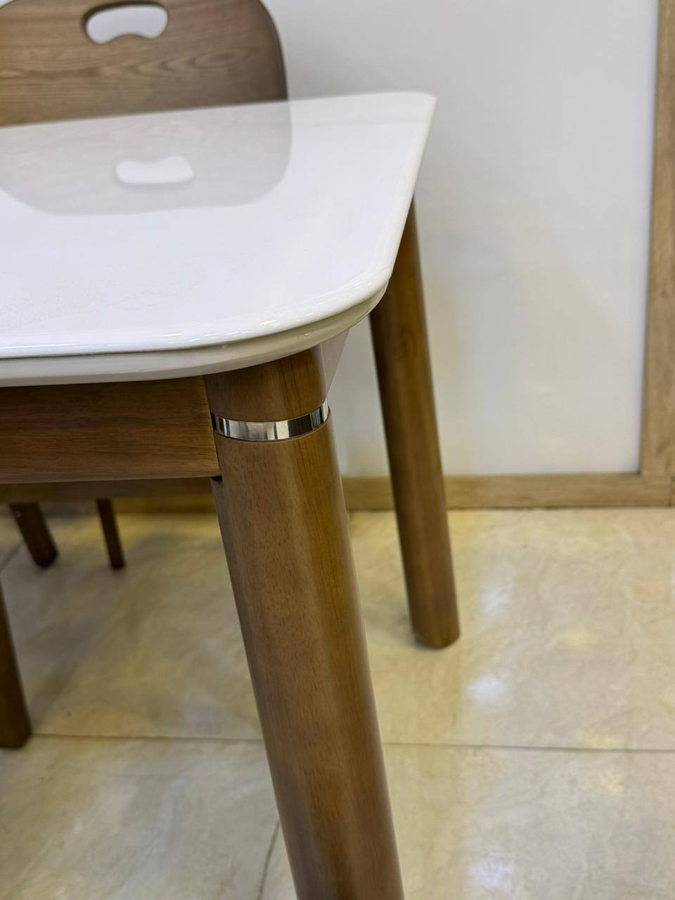 ميز طعام 6كراسي هيكل خشب وجه مرمر ثابت 
ميز طعام 4كراسي هيكل خشب وجه مرمر ثابت 
للحجز والاستفسار ارسل رسالة على الخاص 
لدينا خدمة توصيل لكافة المحافظات


**إذا كنت صاحب هذا الإعلان وتريد حذفه لأي سبب، رجاءا أرسل رسالة إلى الدعم الفني**