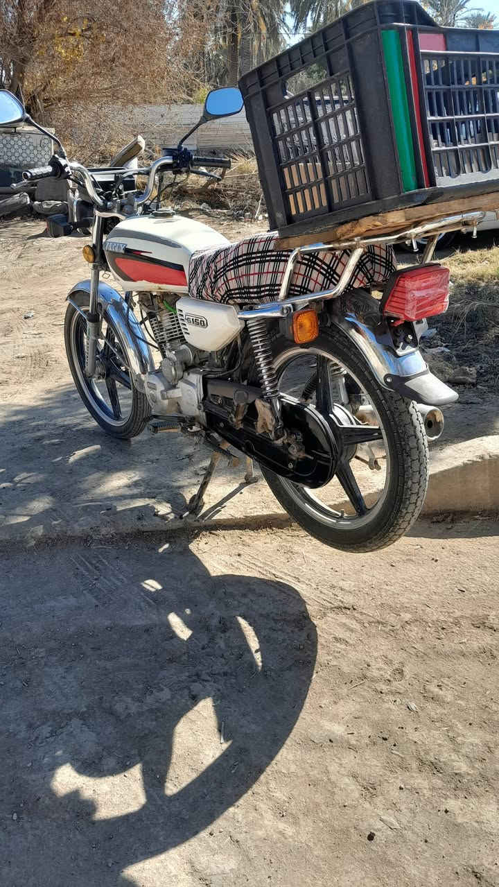 السلام عليكم
دراجه سيفان موديل 2020 اوراق اصولي جاهز للترقيم  دراجه شغاله سلف هندر كهربأئيات كله شغال اشاير لايت بك لايت دراجه نضيفه مال جناي عله ايدي واحله من الصور مكينه شلعه معدل نعومه مفتوحه ولفات فقط  مكان محاويل ناحيه الامام سعر 450 وبيهة مجال ***********
