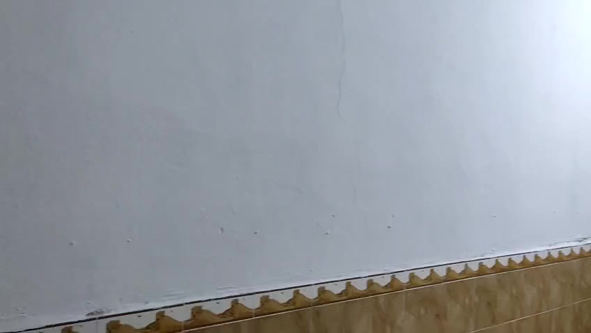 ‏بيت للإيجار مساحة 100 متر الشيشان الأولى خلف الصحفيين يحتوي على استقبال وصالة وغرفة نوم ومطبخ وغرفة في الطابق الثاني
‏ملاحظة البيت اصبابه عدا المطبخ والحمامات سيراميك 
سعر الايجار يحدد بعد ما تجي ونشوف البيت
تواصل واتساب ***********
