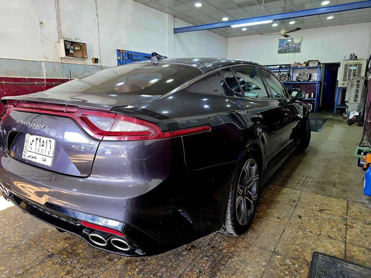 كيا ستنكر ٢٠٢١ جيتي لاين
محرك 2000 تيربو 
كير 8 نمر 
تو ويل
ماشيه 59 
بانوراما 
داخل احمر 
كشنات جلد
 كشنات كهرباء
نضام صوتي هارمن كاردن ١٥ سماعه ٣ دمامات
 و صوت المسجل خيالي 
تدفئة كشنات
شفتات ستيرن
تبريد خلفي
 تبريد منفصل 
لد نهاري 
لايتات لد 
بك لايت لد 
اناره داخليه لد
 ويل ١٨
تخم تاير جديد 
مرايا شفط كهرباء
 نضام ترحيب بليدات مال باب والمرايا 
مرايا تعتيم ذاتي
 شاحن واير ليس
سبير وعده كله كامل وممستخدم
 وبعد هواي مواصفات

حادث السياره مخدرات مثل ما موضح بلصور
بيها صبغ باب وجالغ خلفي بدون ايرباك بجم كبس
رقم السياره بغداد معوقين باقيلها سنتين
السياره باسم بنيه موجوده واني .اخذت السياره من صديقي عنده وكاله عامه مطلقه بكلشي يعني هو يكدر ويحول السياره بدون متروح للبنيه المعوقه يعني تريد وكاله من البنيه يصير تريد وكاله من صديقي هم يصير
واسف على الاطاله
سعر السياره 173 وبيها مجال

مكاني بغداد حي الجهاد
امير ***********
