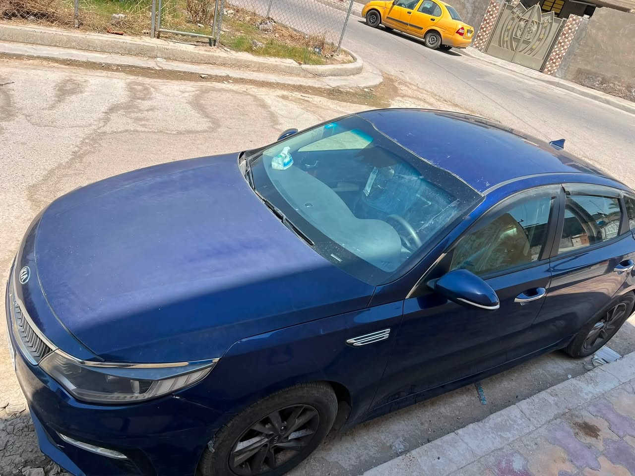 كيا أوبتيما 2020 للبيع أو المراوس 💥
محرك 2400cc، وارد أمريكي.
 السنوية صالحة لغاية 2031 (جديدة وجاهزة للتحويل).
رقم واسط مشروع وطني يعني تكدر تحولها باي مكان 
السيارة ب اسمي وتحويل ثاني يوم مباشرة 
.
.
السيارة هاي صورها مباشرة بدون غسل وحمام 
 كشنات دوشمة جديدة وداخلية بحالة ممتازة.
 
الضرر: جاملغ فقط الي مبين بالصور وحتى ضربتها من امريكا هية نفس الجاملغ هذا 
والبنيد رشات صبغ نظافة بسبب جراد بسيط.

ملاحظة للشراي :المكينة معلاية  دبل گازكيت 
.
 السعر: 125 ورقة وبيه مجال للشراي.
📥 للتفاصيل والمراوس يرجى التواصل على الخاص او مراسلة واتساب 
***********
