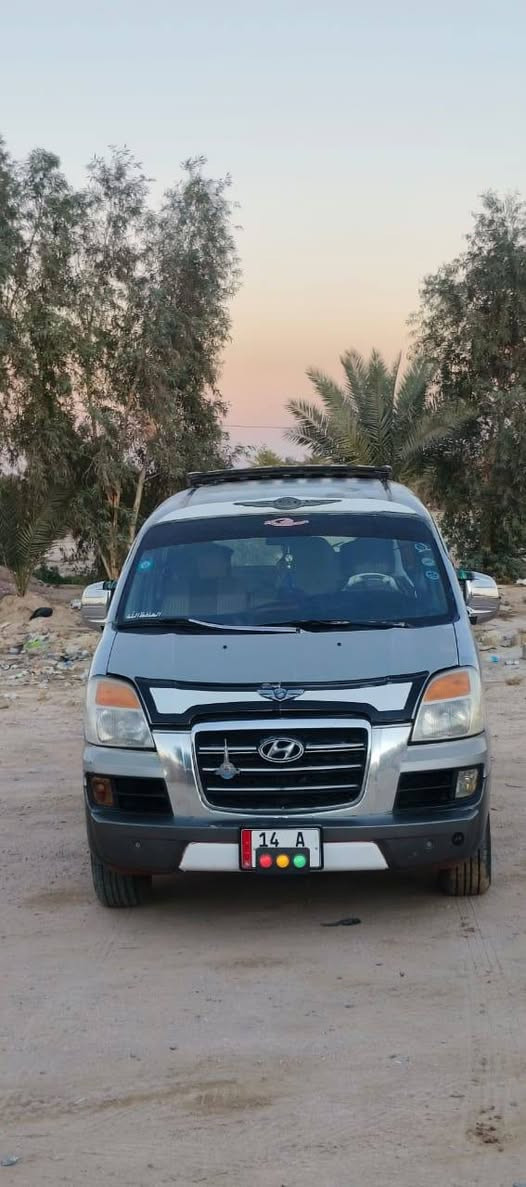 ستاركس مفتوح اوتوماتيك 
للبيع موديل 2007
سياره جاهزه رقم بصره انكليزي مالكه جيراني اي نقص ماكو محرك جديد حداديه تخم تاير تبريد جاهزه شواصيه صوب السائق مصلح  وصوب الثاني مابي شي السعر 75 رقمي *********** مكاني نجف
