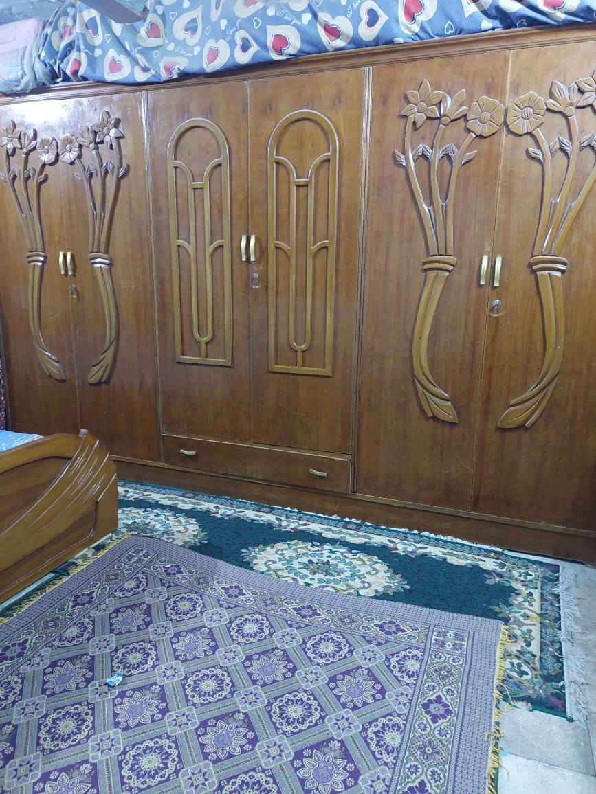 السلام عليكم غرفة للبيع صاج ثكيله نظيفة السعر ٥٠٠ الرقم ***********
