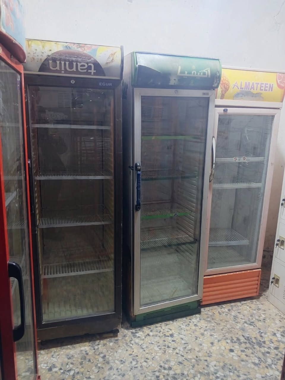 السلام عليكم غراض أسواق للبيع سلات جبس الحجم الكبير الوحدة متر و20 وعارضات عمودية ايكور تركي عدد 5 عنوان كربلاء ***********
