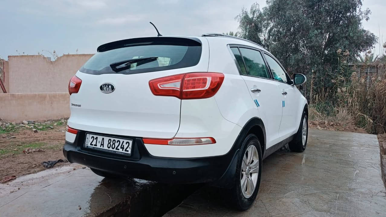 سلام عليكم سيارةكياسبورتج 2011البيع اتصال عل رقم ***********
