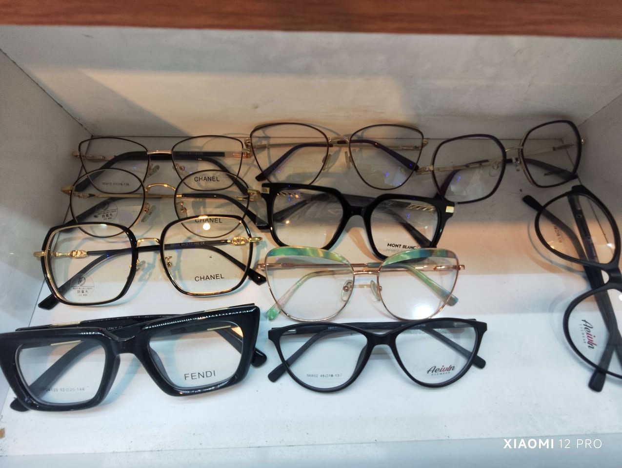 بمناسبة افتتاح عيادة اليوسف للبصريات
فحص بصر مجاني.     تعال شمنتظر شوف عيونك وتأكد منهن

نعلن عن وجود تخفيض على أسعار نظارات طبية بنسبة 20%
مع وجود فحص مجاني للغاية نهاية الشهر الثالث 
موقع عيادة بوب شام داخل قيصرية زهير العامري مقابل كهوة سمير مصري
***********
اوقات دوام عيادة  خلال شهر كريم من 4 إلى 6  ومن 7 إلى 10.30
خبرة في مجال فحص بصر وتقويم حول اكثر من 11سنة
