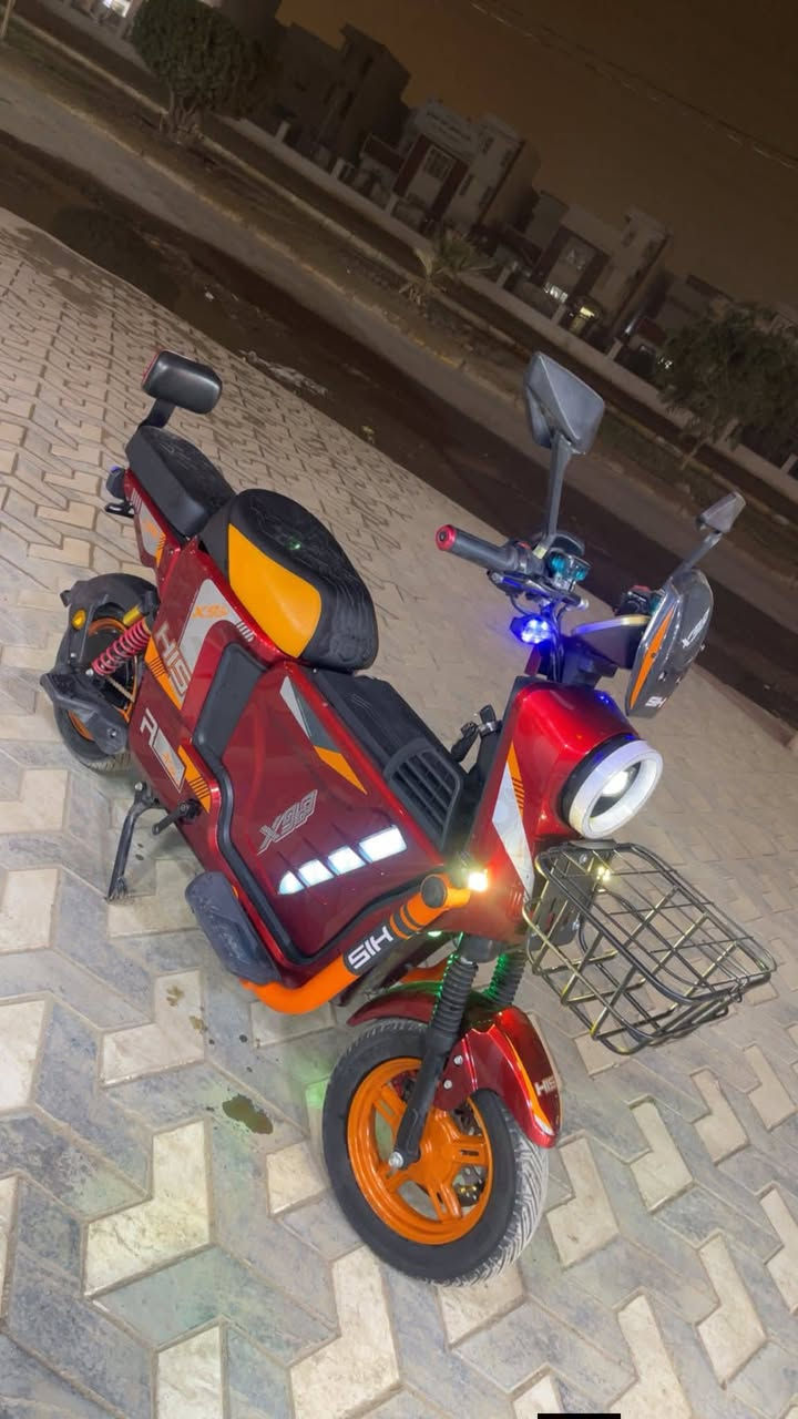 للبيع دراجة اكس 900 موديل 26  سته بطاريات كبار كاملة ما بيه اي نقص استخدام قليل السعر ٥٠٠الف وبيه مجال قليل العنوان ابو غريب الزيتون قرب علوه الالوسي رقم الموبايل ***********
