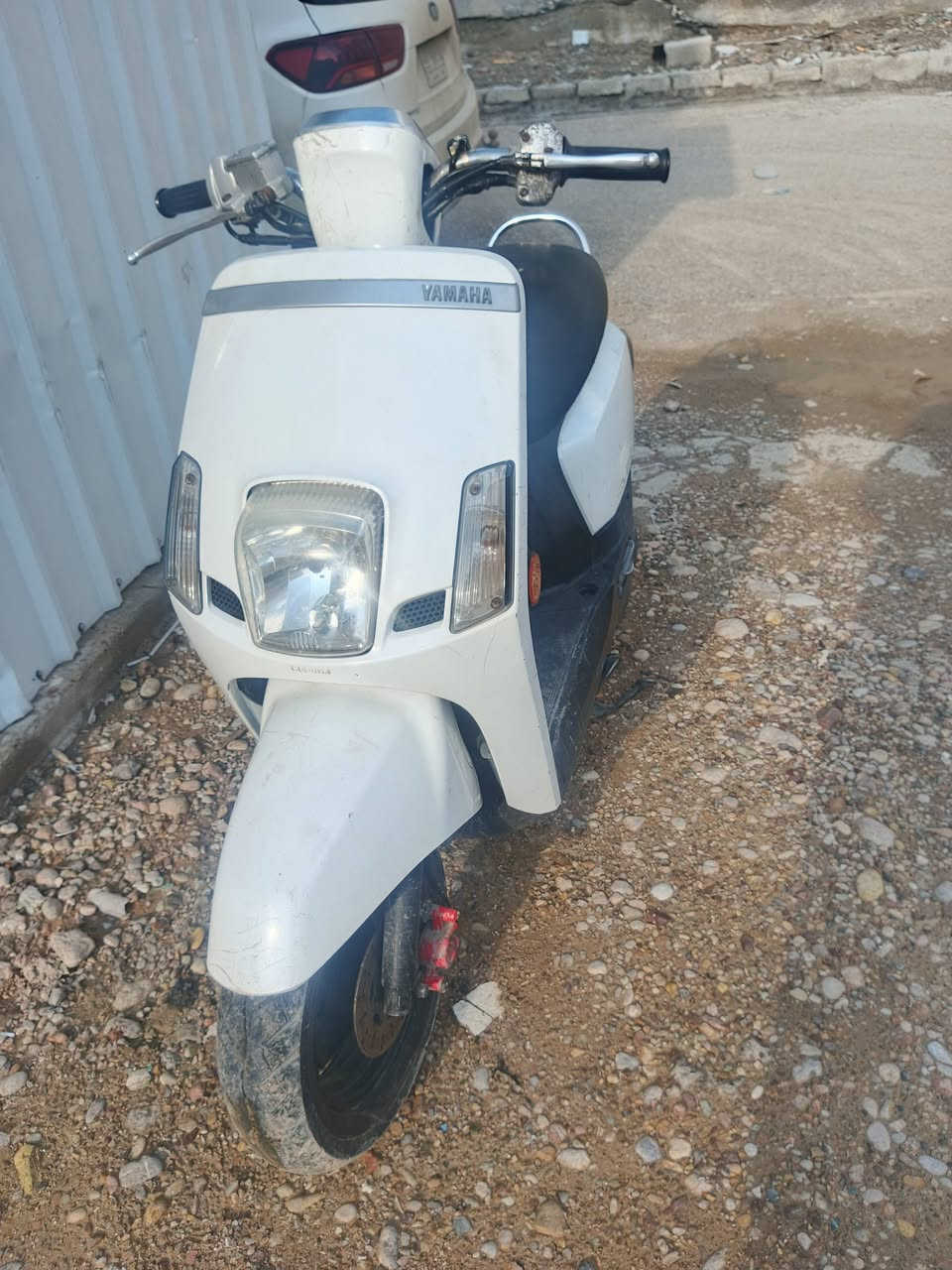 سلام عليكم بوليسي نوزل مسطره 2010 مكينه مامفتوحه كهربائيات شغاله دهن جديد تاير خلفي جديد نقوصات بصيطه ولذيل خلفي مكسور وشاده براغي ينزل من سعره وحك جيه  السعر 950 وبيه مجال ***********
