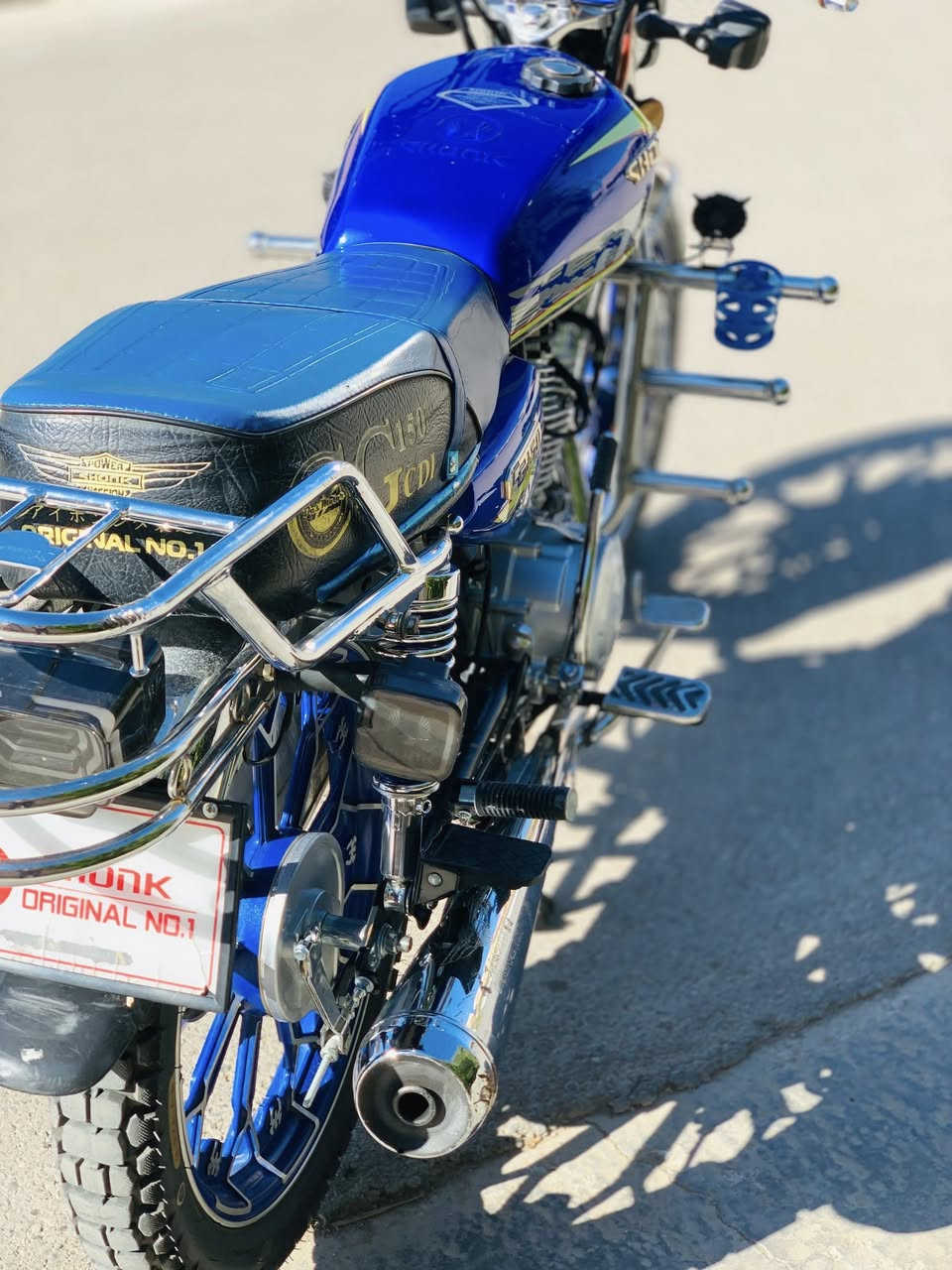 سلام عليكم  راجه ايراني نوع سونك للبيع دراجه مكفوله كفاله عامه السعر خاص تواصل علا هاذه الرقم ***********
