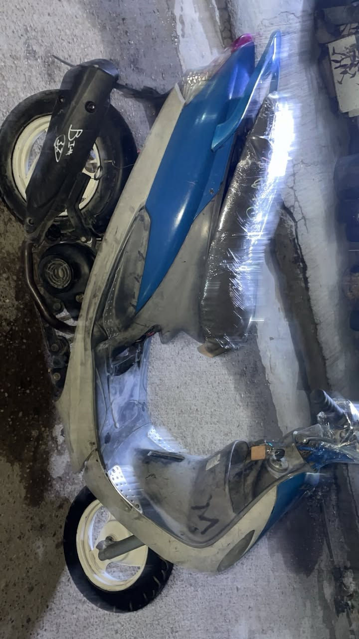 السلام عليكم دراجه ماكس منغولي دراجه تخبل ابدل الها دهن امزويل كل 15يوم شرط شلعه ومعدل الدراجه مثل مموضحه بـ الصوره نقوصاتها فقط بـ الكفران اما بايقي الدراجه فه كامله 1/1عنواني بغداد الشعب سعرها 350رقمي ***********
