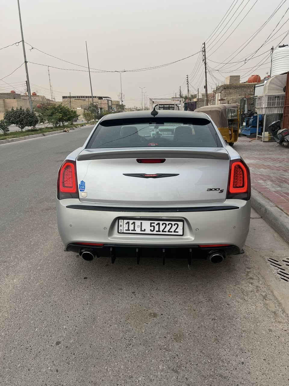 سلام عليكم 22فول موصفات للبيع V8 /5700  ماشيه 60 حادث جاملغ وبنيد فوك بدون ضرر مبدل بنيد اس ارتي  سعر 265$ عنوان كربلاء ***********
