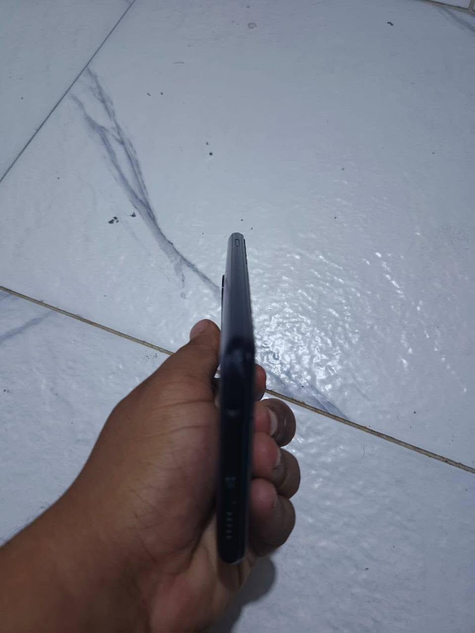 السلام عليكم
بوكو x3 برو 
ذاكرة ٢٥٦
بطارية 5160
جهاز نضيف كلش
ماداخل تصليح ابد
بيه فقط فطور باللزكه وما مأثرة على الشاشه
كارتونته وياه 
مراوس فقط
مكاني نجف


**إذا كنت صاحب هذا الإعلان وتريد حذفه لأي سبب، رجاءا أرسل رسالة إلى الدعم الفني**
