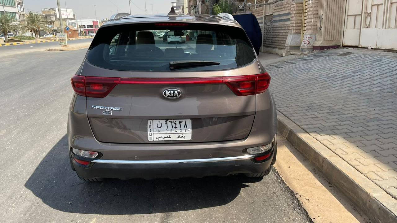 🚗 كيا سبورتج موديل 2020 للبيع
🔹 المواصفات:
 • محرك: 2000 سي سي دوش ⚙️
 • حساسات أمامية وخلفية 🔔
 • شاشة نافيكيشن أصلية 📺
 • مقاعد جلد ومخمل 🛋️
 • تحكمات ستيرن كاملة 🎮
 • درايف مود 🚙
 • كاميرا دوارة 📸
 • تبريد مقاعد قطعتين ❄️
 • شاشة وسطية ديجيتال 💻
 • ويل كب 🏎️
 • AUX + USB + Bluetooth 🔌
 • المسافة المقطوعة: 46,000 كم 🛣️
 • رقم بغداد الجديد 🏙️
 • مكفولة: خالية من الصبغ والحوادث والمشاكل الباردة 🔒

لمعرفه السعر اكتب "تم" يوصلك خاص📩

📞 للتواصل: ***********
