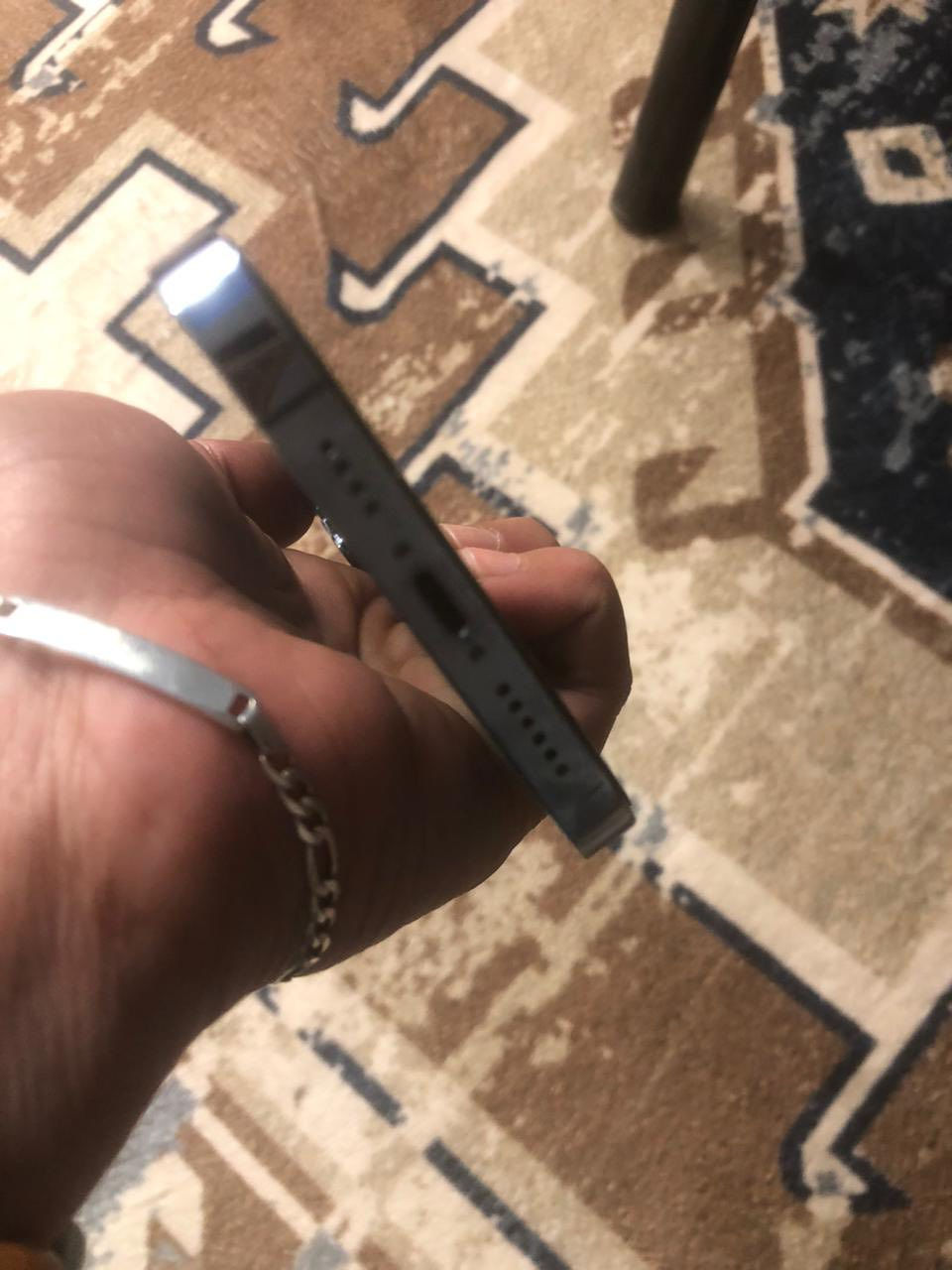 السلام عليكم
عندي ايفون 13 بروماكس للبيع لون بحري بطارية 85 ذاكرة 256 الجهاز مكفول من كلشي نظافة 99 بالمية اريد 625 للتواصل على الرقم *********** مكاني البوعيثة تحياتي
