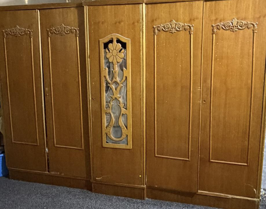 السلام عليكم من رخصة الأدمن عندي غراض بيت للبيع المعروضات بلصور وبعد عندي شغلات الشراي يدخل خاص


**إذا كنت صاحب هذا الإعلان وتريد حذفه لأي سبب، رجاءا أرسل رسالة إلى الدعم الفني**