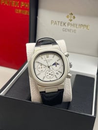 باتيك فيليب • سوار جلد • شمسي قمري