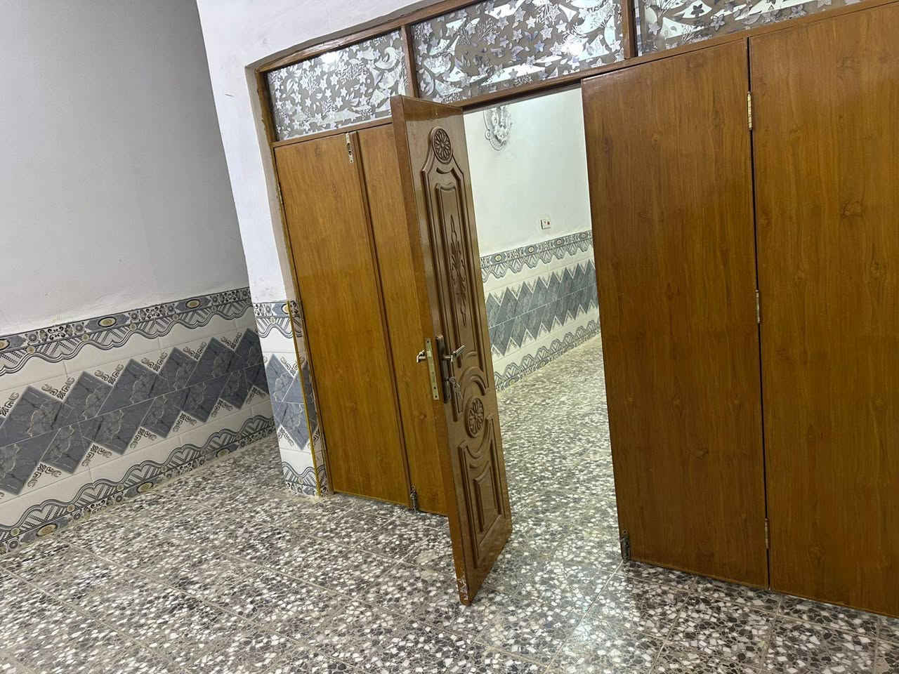 بيت 100 متر منطقة 47 طابق واحد فارغ سعر 75 وبي مجال اتصل
***********
***********
