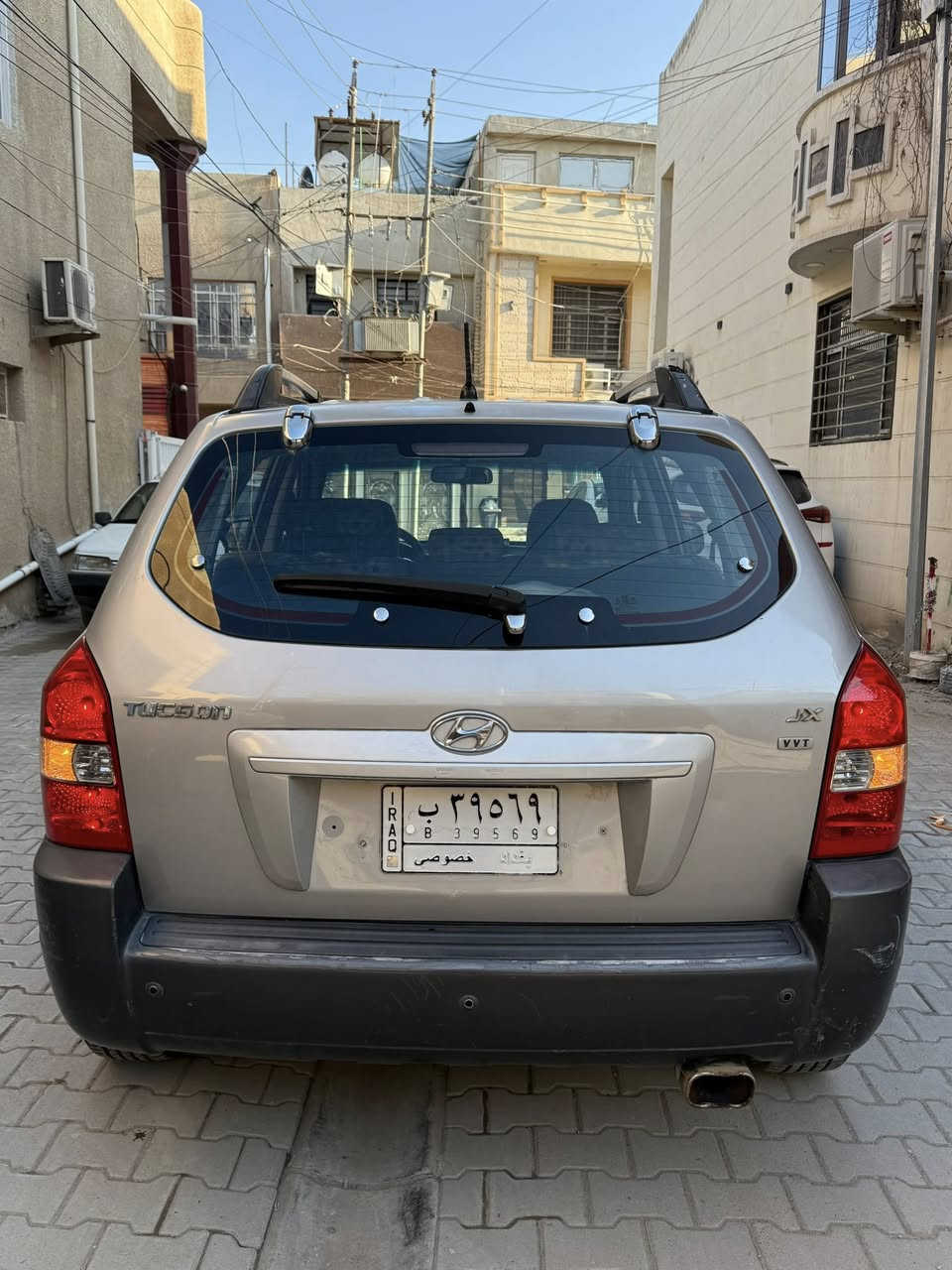 السلام عليكم للبيع
توسان 2009 خليجي كوري
محرك 2000 دوش المرغوب بيها بداية تبخير خيط تبخير 
كير مكفول
ماشية 177 الف كيلو
رقم بغداد باسمي سنوية لل 2027
مكفولة من الصبغ بيها بارد بلجاملغ الخلفي جوة قبغ البانزين
مواصفاتها :- 
سلايد
بلوتوث 
ويل كب 
حساسات 
حمالات
مري تحكم 
بلوجكترات 
وبقية المواصفات المعروفة..
السعر 135 وبيها مجال بسيط للشراي بعد المعاينة
عنواني بغداد / سبع ابكار
للتواصل *********** وبي واتساب
