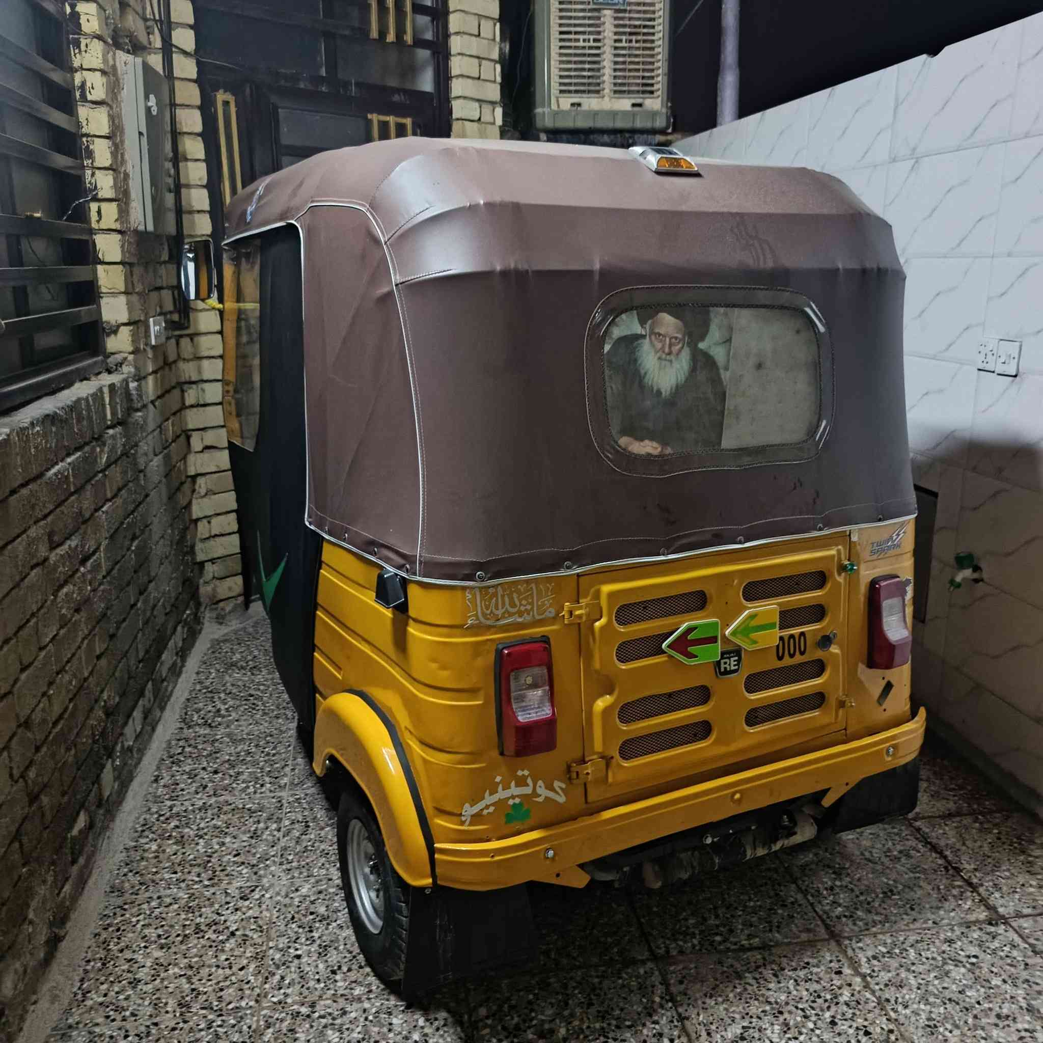 سلام عليكم تكتك البيع نضيفة حلوه كلشي مابيهه كبل الشارع وسفريات شاشه مسجل دمام سنويه بسمي
موديل19
شراي ينتصال ***********
