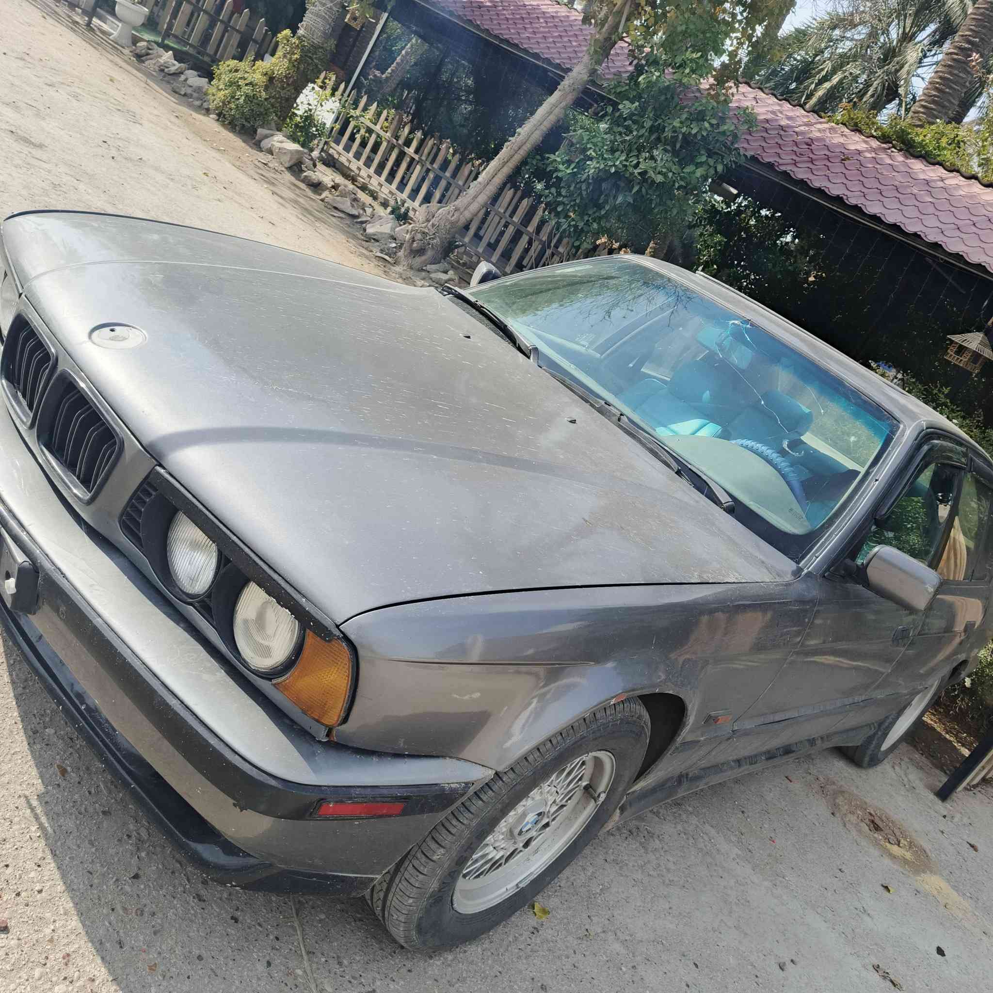 بي ام دبليو
موديل ٩١
٥٢٥
مسكر دبل فانوس
كير كاترج عادي
غرفه جلد جديده
رقم بغداد تحويل 
بيع او مراوس بشي اوتو 
سعر قففففل قفل قفل ٥٠ 
عنواني بغداد 
وات ساب 
***********
