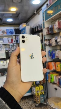 آيفون ١١ • ١٢٨ • بطارية ٧٤