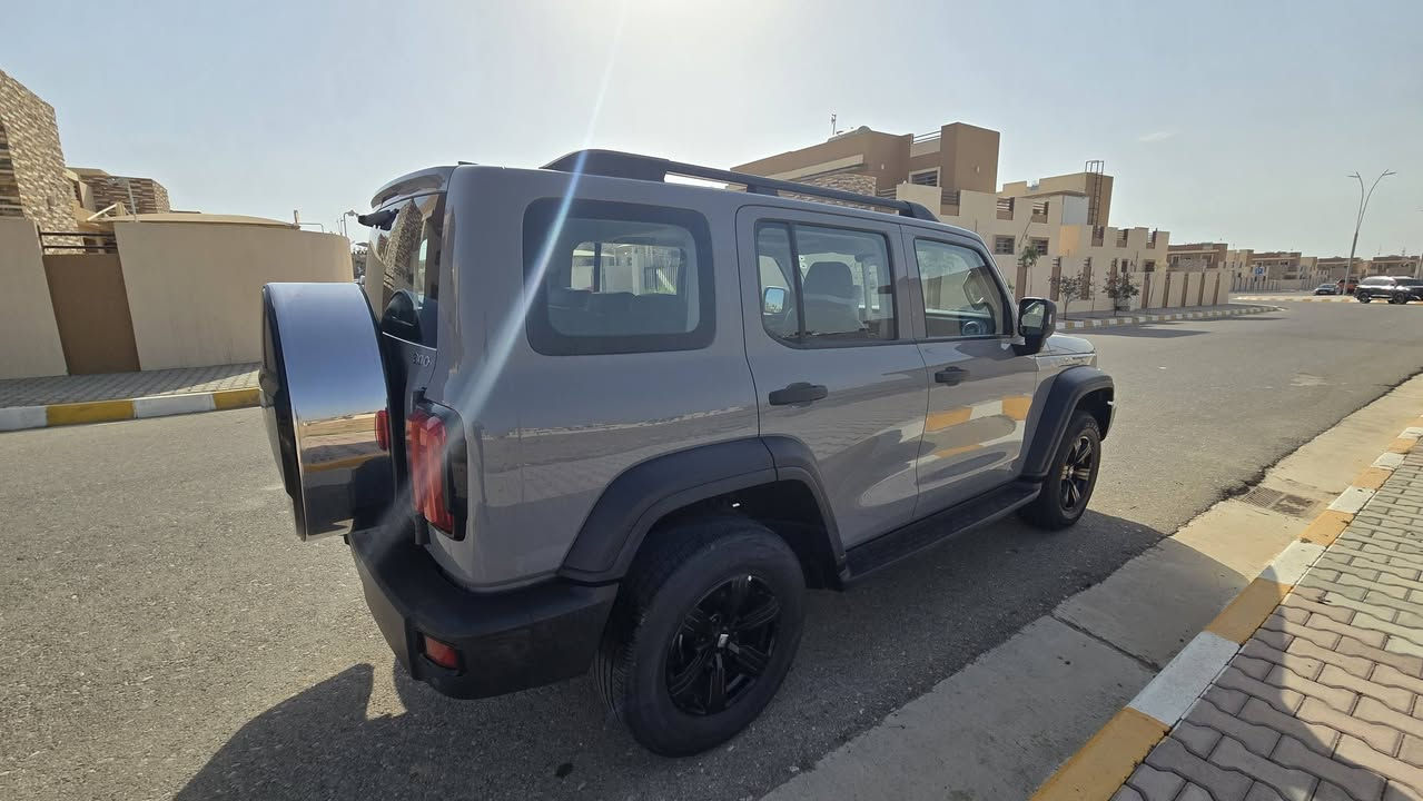 🚘 للبيع TANK 300 — فول فول 2023
سيارة فخمة وقوية، تصميمها وحشي ومواصفاتها عالية، مناسبة للمدينة والسفر والطرق الصعبة.

✅ TANK 300 ✅ ماشية فقط: 41 ألف كم ✅ فول فول مواصفات ✅ دفع رباعي 4x4

✅ فتحة سقف

✅ جلد / تبريد وتدفئة مقاعد

✅ شاشة كبيرة + كاميرات

✅ رادار وحساسات

✅ تشغيل بصمة

✅ مثبت سرعة

✅ إضاءة LED

✅ نظيفة جداً ومكفولة بالفحص

📍 الموقع: كركوك

📞 رقم أربيل للتواصل فقط واتساب 

***********

السعر عند الاتصال — الجاد يتفضل يتواصل.
