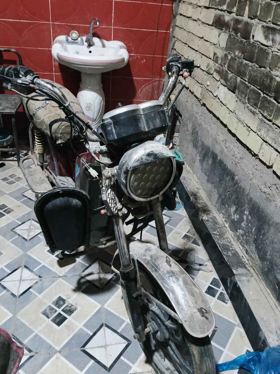 السلام عليكم عندي دراجة شحن اللبيع سعر 150 اتصال على رقم هذا *********** او اتصال على رقم هذا ***********
