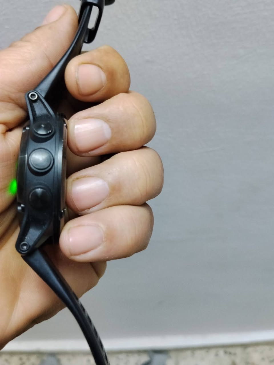 ساعه بلاص fēnix 5X هي ساعة فائقة الأداء بقطر 51 مم، مزودة بأحدث ميزات التدريب والملاحة. تتميز بتصميم متين وجودة عالية، مع إطار خارجي من الفولاذ المقاوم للصدأ وغطاء خلفي من الفولاذ المطروق لضمان أقصى درجات المتانة في البيئات القاسية، ومقاومة للماء حتى عمق 100 متر. تلبي ساعة بلاصfēnix 5X ذوقك الرفيع واهتماماتك الرياضية.سعر250الف


**إذا كنت صاحب هذا الإعلان وتريد حذفه لأي سبب، رجاءا أرسل رسالة إلى الدعم الفني**
